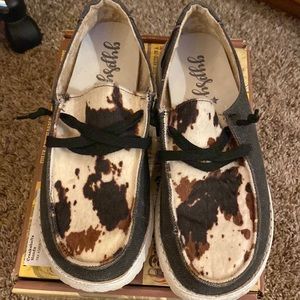 Gypsy Jazz cowprint slip on shoes